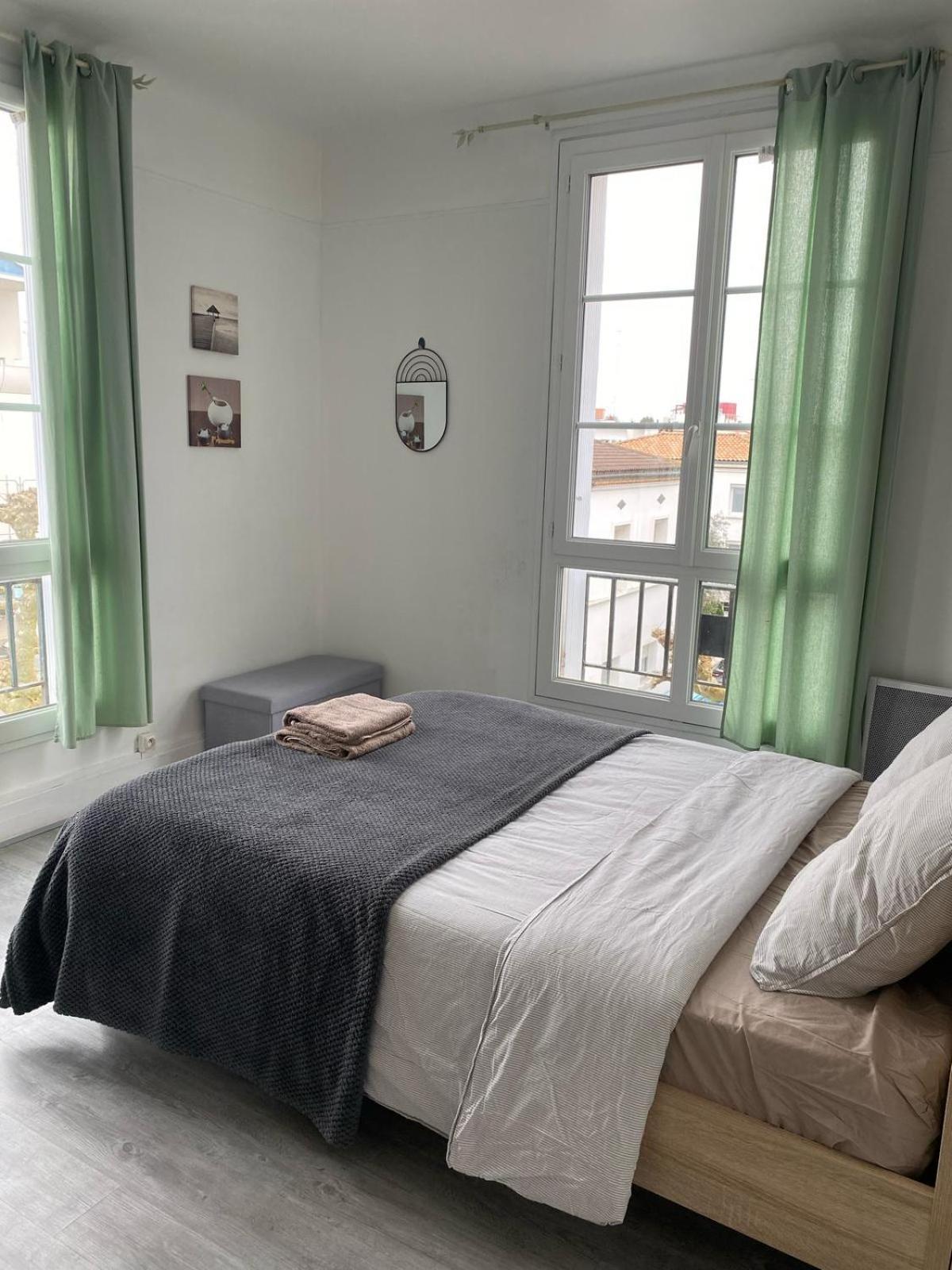Apartment Spacieux 2 Pieces Dans L'hyper-centre Royan
